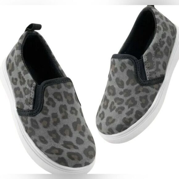 NWOB Skywheel Unisex Toddler Gray Animal Print Slip On Flats - Size 6 - Picture 1 of 9